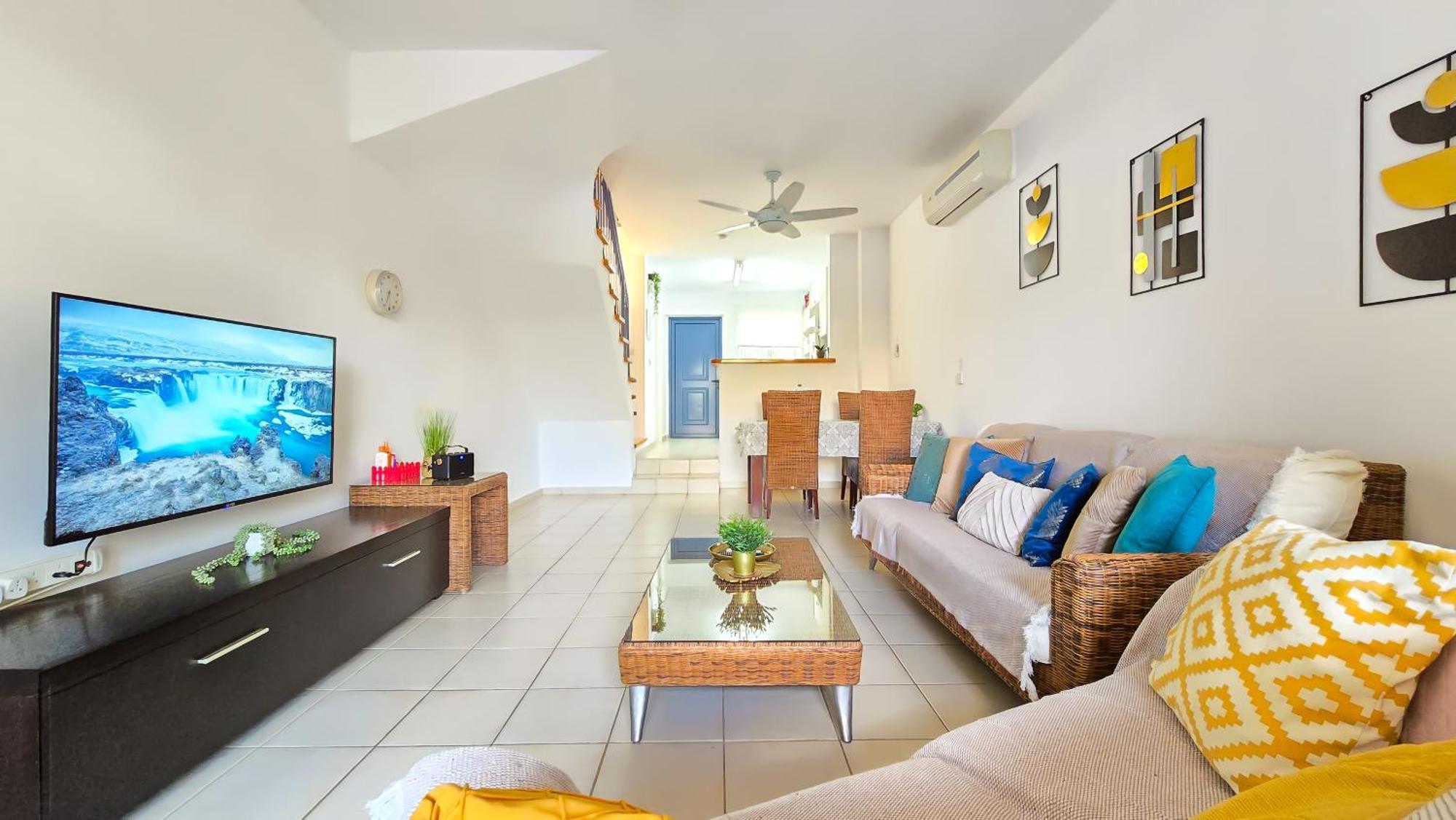 Dom wakacyjny Css Cheerful Smart Superior 2bd Townhouse Limnaria Gardens *