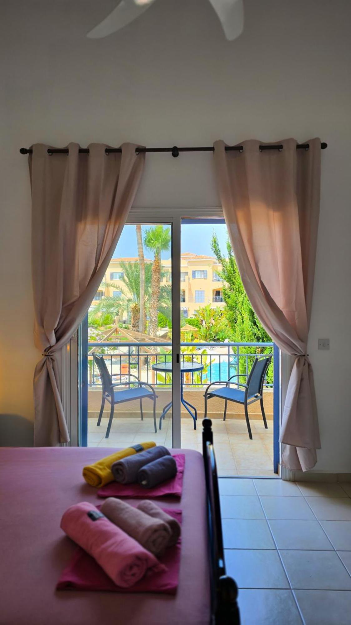 Css Cheerful Smart Superior 2bd Townhouse Limnaria Gardens